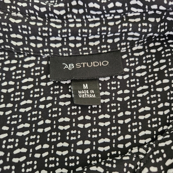 AB Studio Top, sz M - Picture 7 of 7